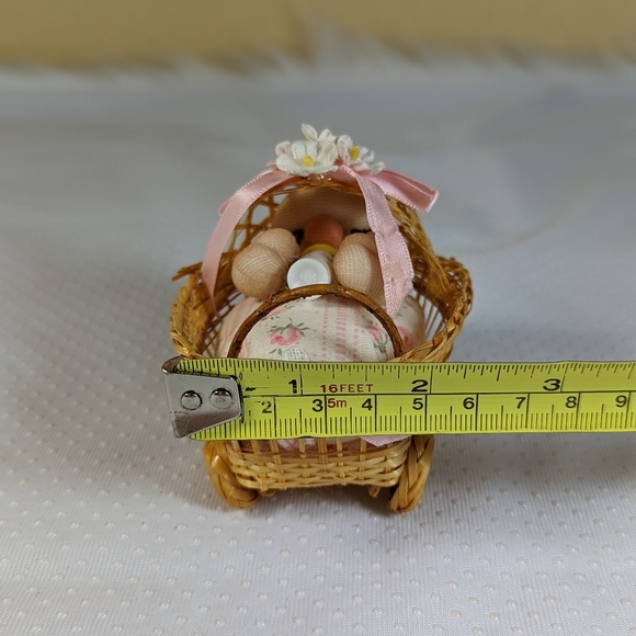 Vintage Miniature Ooak Handmade Nylon Pantyhose Doll And Baby Carriage 3x3.5x2in - Picture 10 of 10